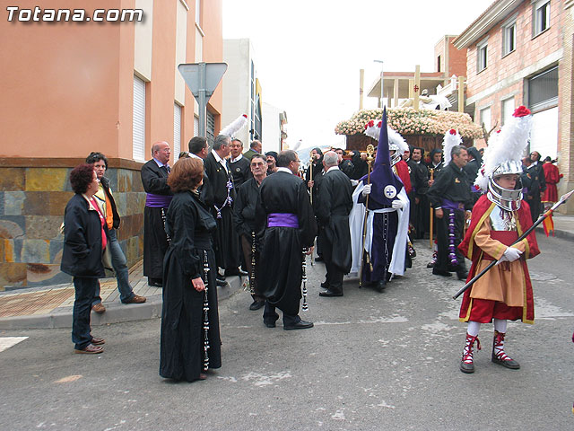 Traslado del Santo Sepulcro desde su sede a la parroquia de Santiago. Totana 2009 - 17