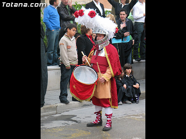 Traslado del Santo Sepulcro desde su sede a la parroquia de Santiago. Totana 2009 - 52