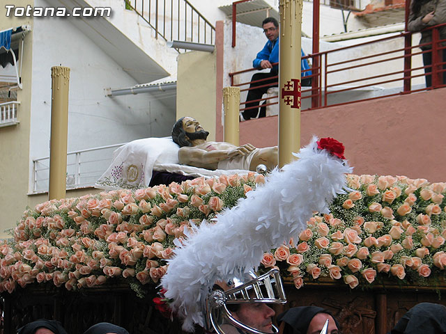 Traslado del Santo Sepulcro desde su sede a la parroquia de Santiago. Totana 2009 - 72