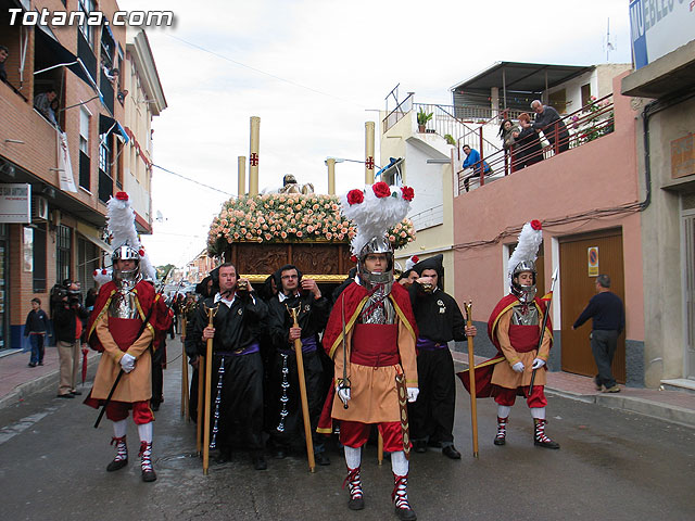 Traslado del Santo Sepulcro desde su sede a la parroquia de Santiago. Totana 2009 - 73