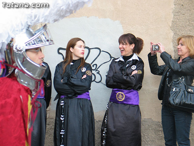 Traslado del Santo Sepulcro desde su sede a la parroquia de Santiago. Totana 2009 - 74