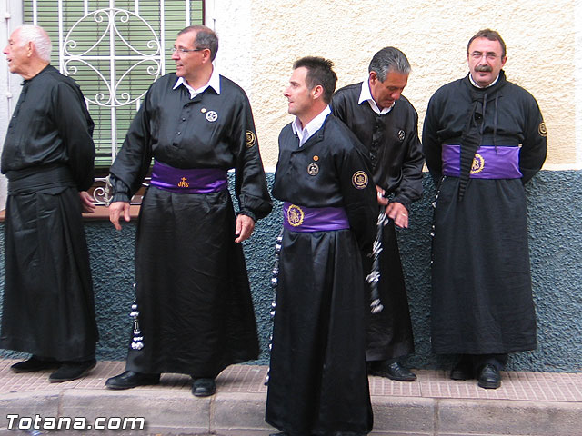 Traslado del Santo Sepulcro desde su sede a la parroquia de Santiago. Totana 2009 - 86