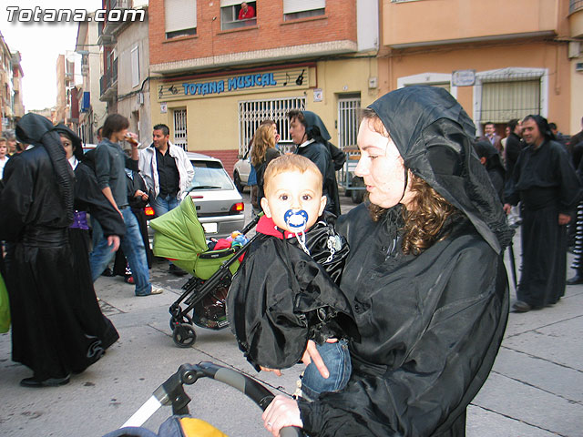 Traslado del Santo Sepulcro desde su sede a la parroquia de Santiago. Totana 2009 - 117