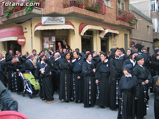 Traslado del Santo Sepulcro desde su sede a la parroquia de Santiago. Totana 2009 - 121