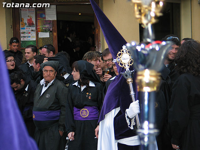 Traslado del Santo Sepulcro desde su sede a la parroquia de Santiago. Totana 2009 - 124