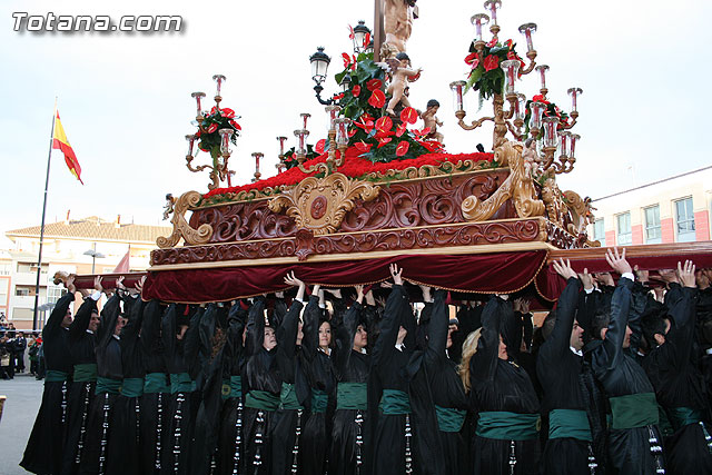 Traslado del Santo Sepulcro desde su sede a la parroquia de Santiago. Totana 2009 - 153