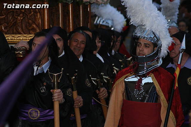 Traslado del Santo Sepulcro desde su sede a la parroquia de Santiago. Totana 2009 - 190