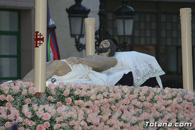 Traslado del Santo Sepulcro desde su sede a la parroquia de Santiago. Totana 2009 - 191