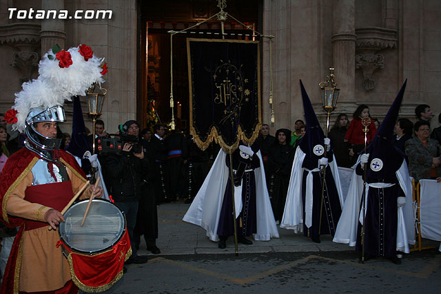 Traslado del Santo Sepulcro desde su sede a la parroquia de Santiago. Totana 2009 - 194