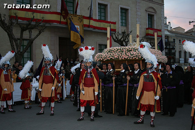 Traslado del Santo Sepulcro desde su sede a la parroquia de Santiago. Totana 2009 - 195