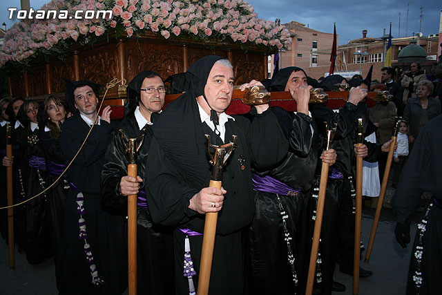 Traslado del Santo Sepulcro desde su sede a la parroquia de Santiago. Totana 2009 - 205