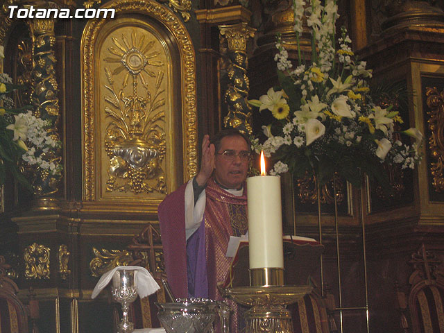 Bendicin del nuevo trono de la cofrada del Santsimo Cristo de la Cada. - 31