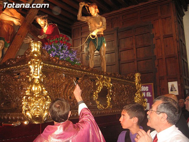 Bendicin del nuevo trono de la cofrada del Santsimo Cristo de la Cada. - 32