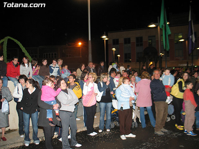 TRASLADO TRONOS QUE PROCESIONARON EN LA NOCHE DEL MARTES Y MIRCOLES SANTO - 26