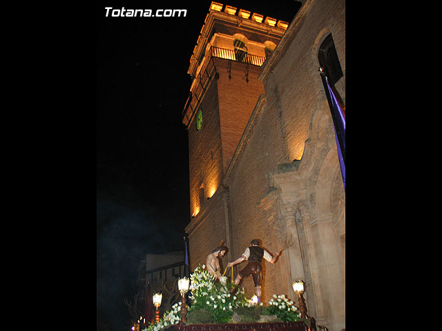 TRASLADO TRONOS QUE PROCESIONARON EN LA NOCHE DEL MARTES Y MIRCOLES SANTO - 32