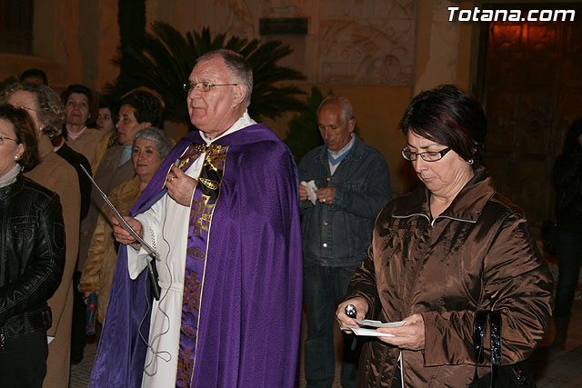 Va Crucis organizado por la Hermandad de Jess en el Calvario y Santa Cena. 2010 - 23
