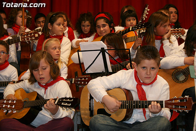 XV Concierto de Villancicos y actuación del grupo Los Duendes - 32