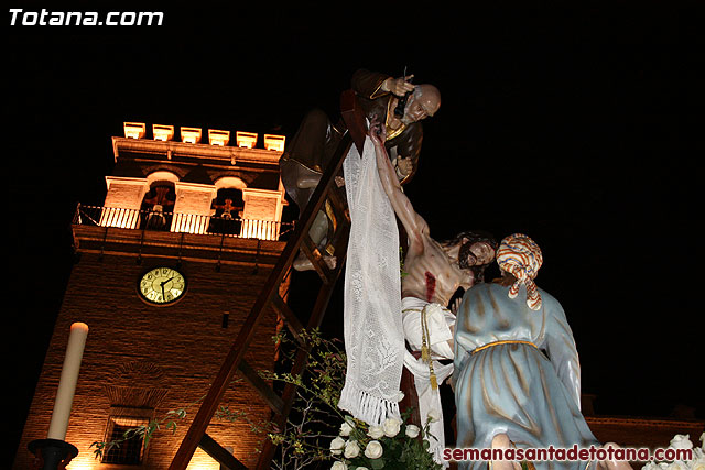 Procesin del Santo Entierro - Viernes Santo 2010 - Reportaje II (Recogida) - 386