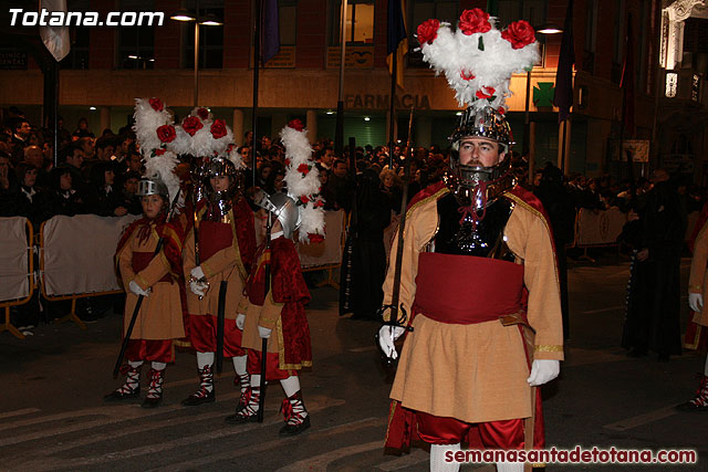 Procesin del Santo Entierro - Viernes Santo 2010 - Reportaje II (Recogida) - 556