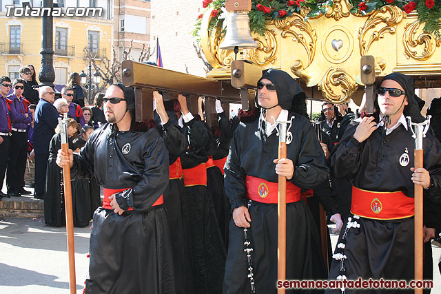 Procesin Viernes Santo maana 2010 - Reportaje I (Salida y recogida I) - 137