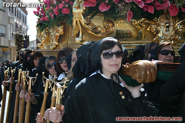 Procesin Viernes Santo maana 2010 - Reportaje II (Recogida) - 58