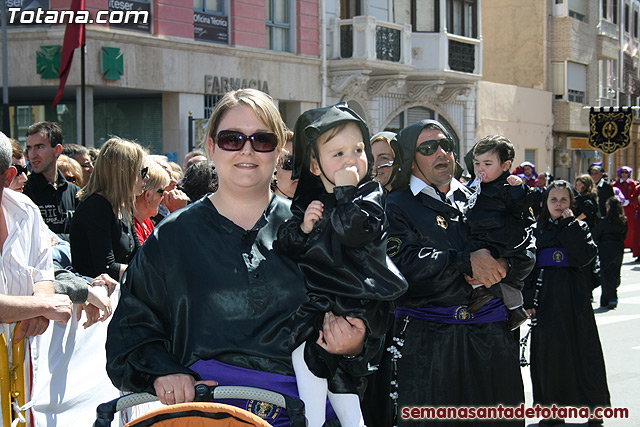 Procesin Viernes Santo maana 2010 - Reportaje II (Recogida) - 84