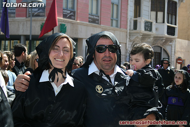 Procesin Viernes Santo maana 2010 - Reportaje II (Recogida) - 86