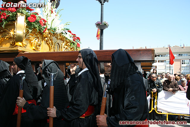 Procesin Viernes Santo maana 2010 - Reportaje II (Recogida) - 188