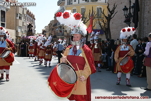 Procesin Viernes Santo maana 2010 - Reportaje II (Recogida) - 236