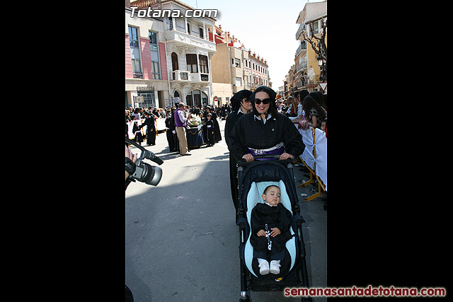 Procesin Viernes Santo maana 2010 - Reportaje II (Recogida) - 272