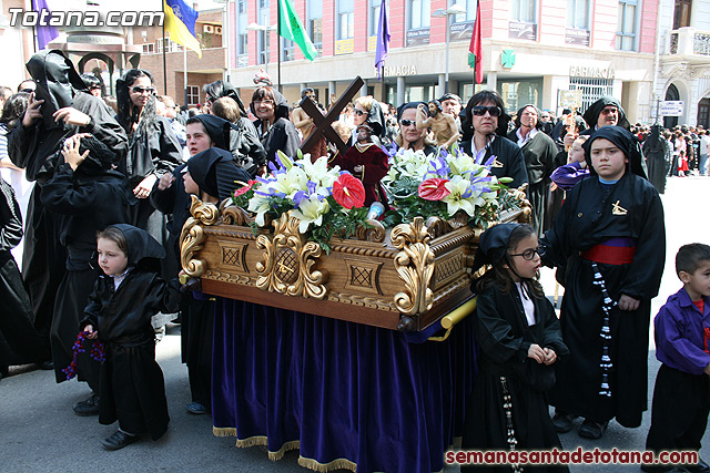 Procesin Viernes Santo maana 2010 - Reportaje II (Recogida) - 336