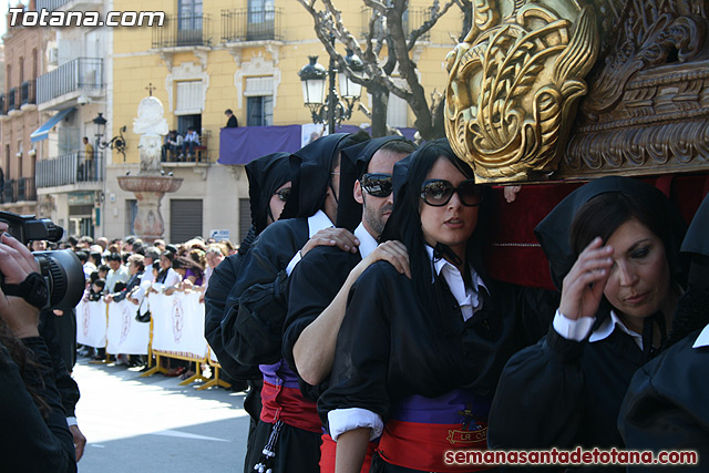 Procesin Viernes Santo maana 2010 - Reportaje II (Recogida) - 364