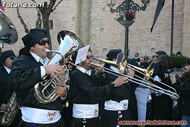 Procesin Viernes Santo maana 2010 - Reportaje II (Recogida) - 467