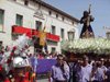 Expectacin en el traslado de los tronos a la Parroquia de Santiago en la maana de Jueves Santo