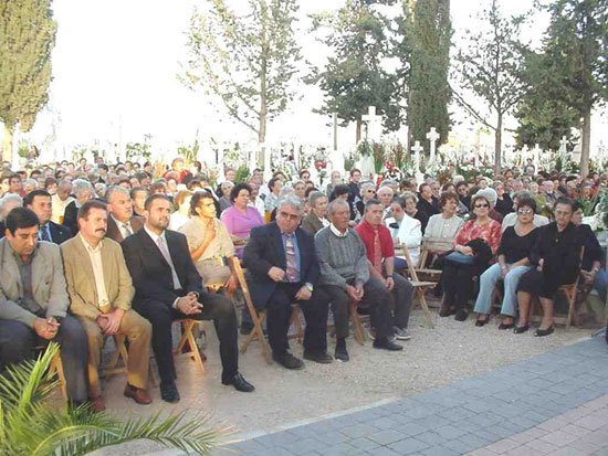 Numerosos vecinos acudieron a la tradicional misa de nimas, Foto 2