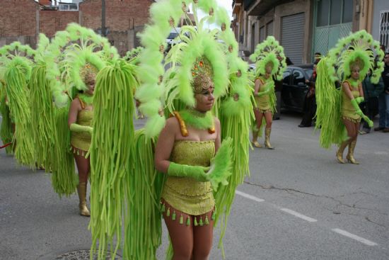 El color y la alegra llenaron las calles de la localidad con el desfile de Carnaval de los adultos, Foto 2