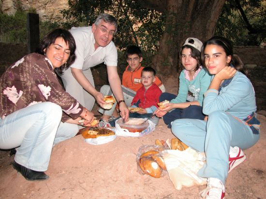 Muchos totaneros disfrutaron del día de San Marcos degustando el tradicional garabazo, Foto 2
