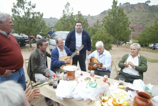 Las Hermandades y Cofradas celebraron su tradicional jornada de convivencia en La Santa, Foto 1