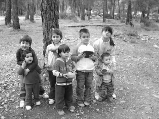 Los totaneros disfrutaron de una tarde campestre el da de San Marcos, Foto 2