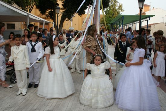Las calles se engalanaron para recibir el paso de la procesin del Lunes de los Frailes, Foto 1