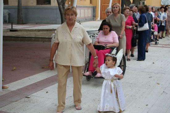 Las calles se engalanaron para recibir el paso de la procesin del Lunes de los Frailes, Foto 2