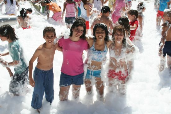 Los escolares despiden el curso con sus fiestas, Foto 4