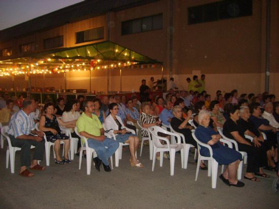 El buen ambiente reinó en las fiestas del barrio Olímpico, Las Peras, Estación y Triptolemos, Foto 1