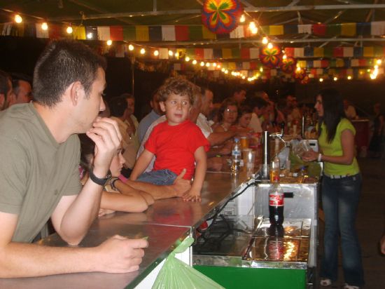 El buen ambiente reinó en las fiestas del barrio Olímpico, Las Peras, Estación y Triptolemos, Foto 3