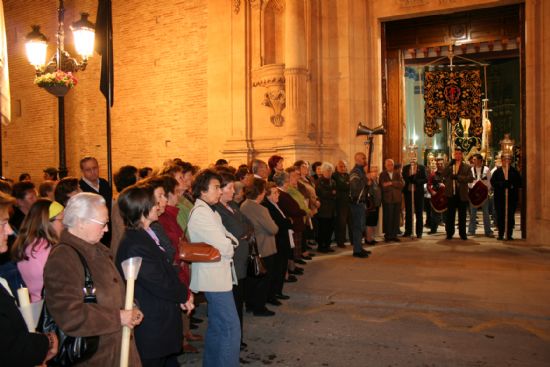 El Va Crucis de Hermandades y Cofradas tuvo lugar la noche del viernes 31 de marzo, Foto 1