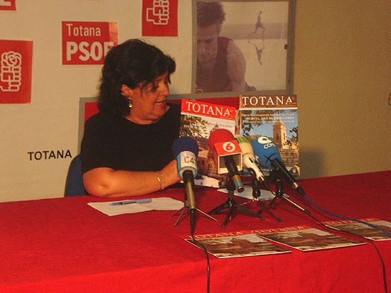 El Grupo Municipal Socialista saca a luz la revista TOTANA al da, Foto 2