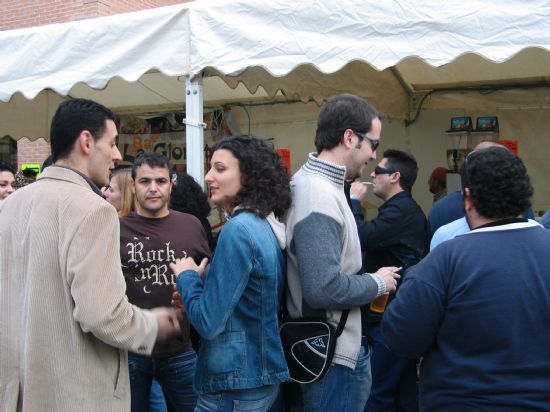 La Feria de Día se convierte estos días en el centro de reunión de vecinos y visitantes para tomarse algo, Foto 3