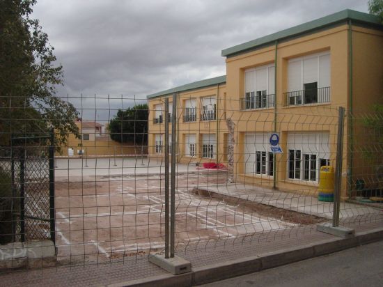 El AMPA del colegio Santiago denuncia el incumplimiento de promesas en los plazos de las obras a realizar en el centro, Foto 1