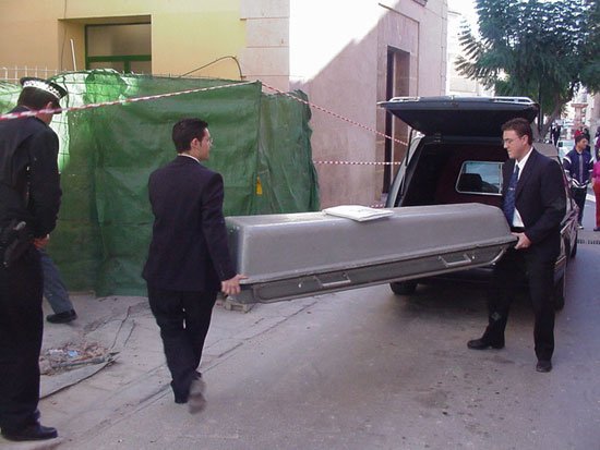 Fallece un hombre cuando trabajaba en las obras de ampliacin del edificio del Ayuntamiento, Foto 1