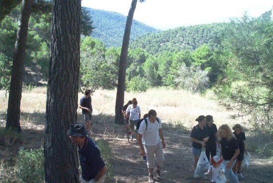 Cruz Roja inicia su participacin en el proyecto de voluntariado ambiental VOLCAM 2002, Foto 2